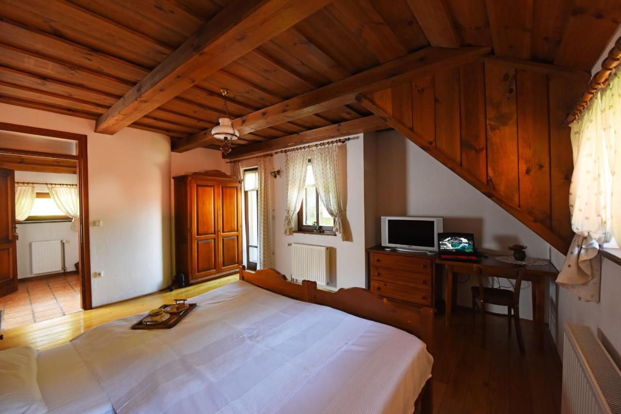 Domacija Seruga Countryside Hotel Novo Mesto Kültér fotó